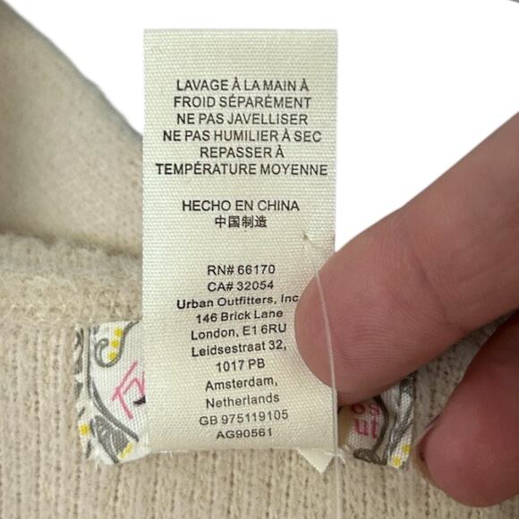 Free People Toggle Poncho Women's OS Beige Ivory Cozy Soft Hood Warm NEW - Picture 7 of 7